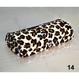 YASTIK - PROTEZ TIRNAK+SPA+MANİKÜR+PEDİKÜR ve Boyun