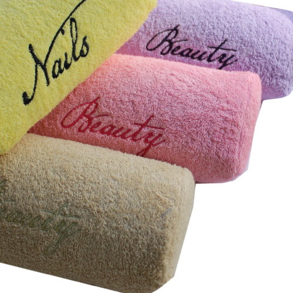 YASTIK - PROTEZ TIRNAK+SPA+MANİKÜR+PEDİKÜR ve Boyun